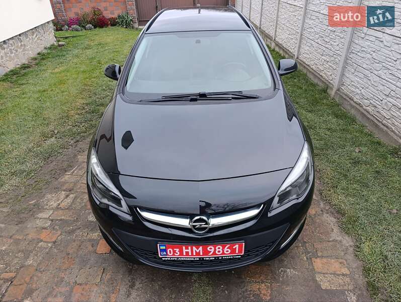Універсал Opel Astra 2012 в Гощі
