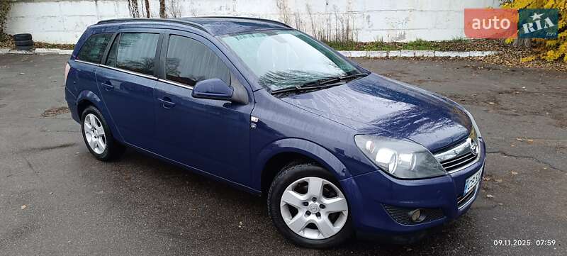Opel Astra 2010