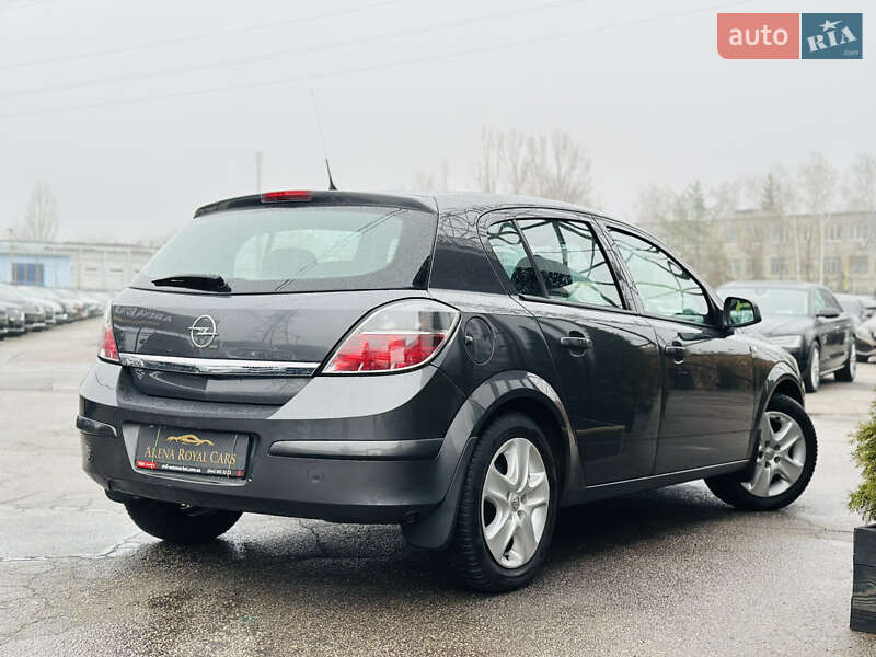Хетчбек Opel Astra 2012 в Харкові