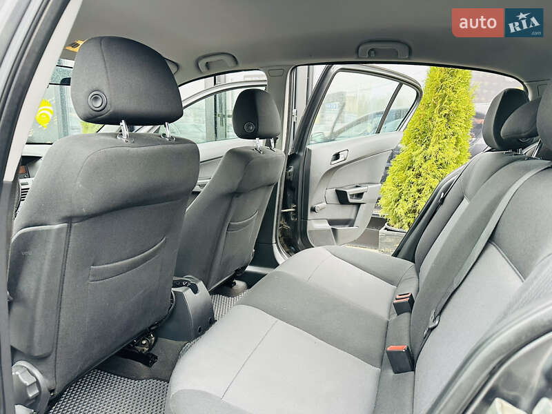 Хетчбек Opel Astra 2012 в Харкові