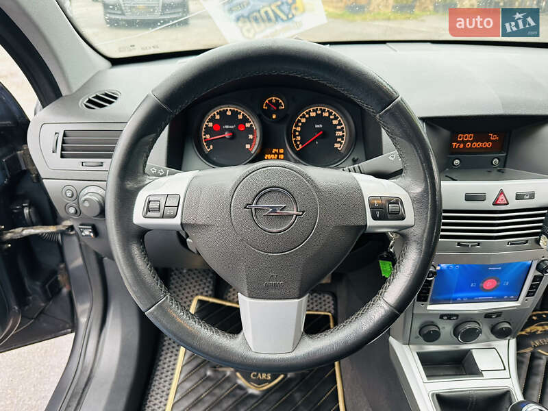 Хетчбек Opel Astra 2012 в Харкові