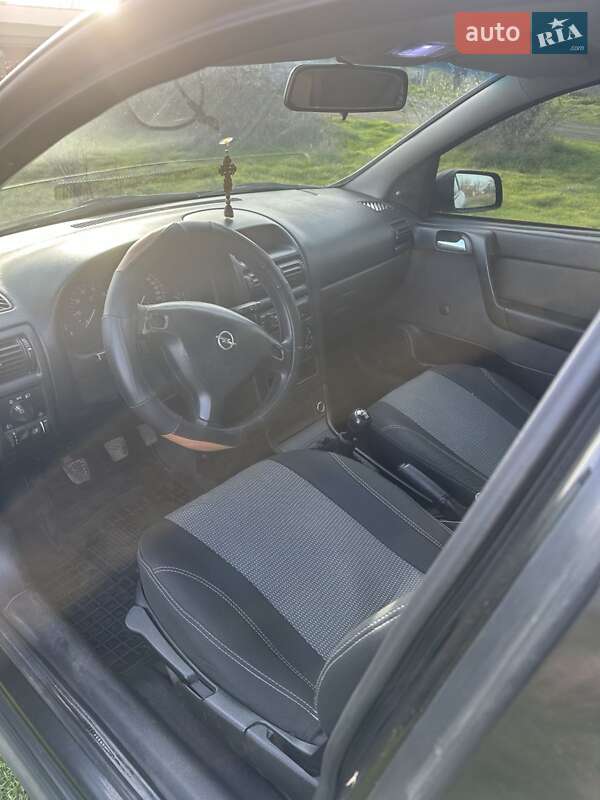 Седан Opel Astra 2005 в Одесі