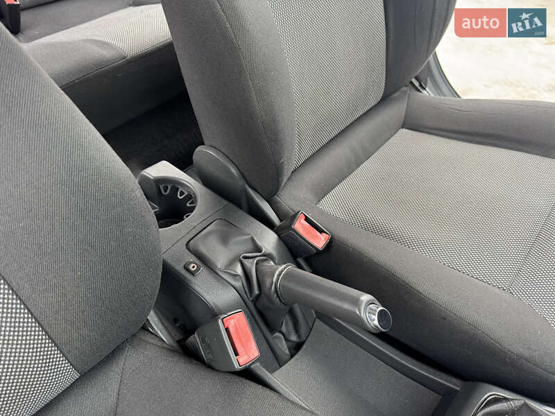 Универсал Opel Astra 2009 в Звягеле