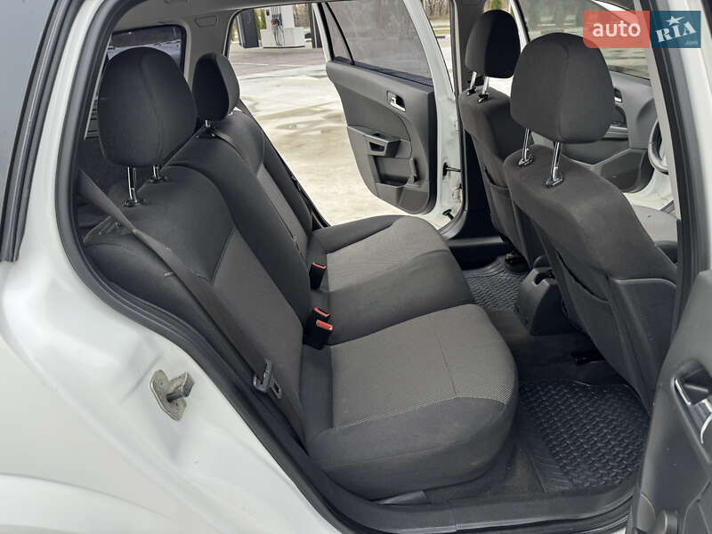 Универсал Opel Astra 2009 в Звягеле