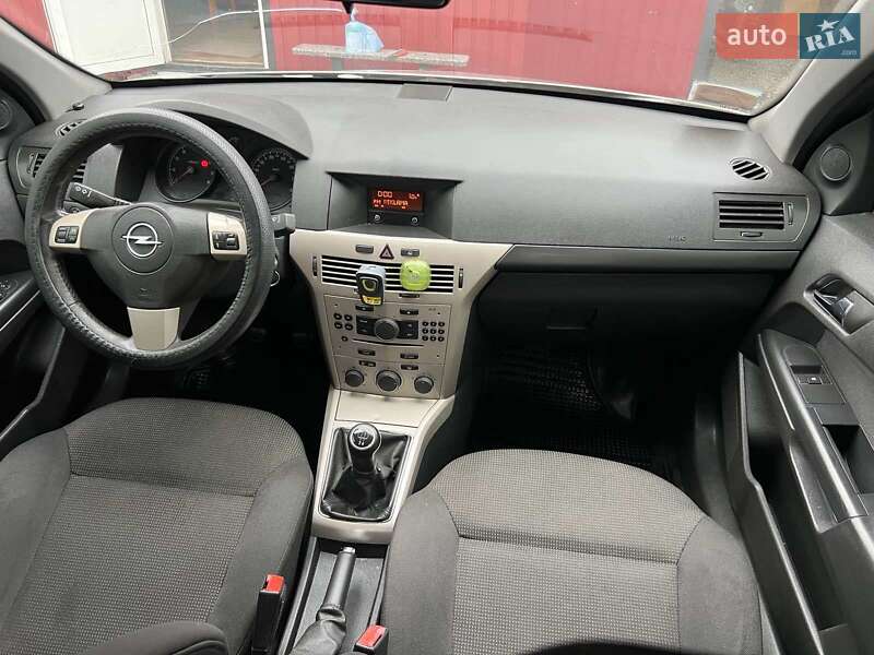 Хетчбек Opel Astra 2007 в Шептицькому