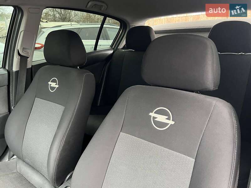 Хетчбек Opel Astra 2007 в Шептицькому