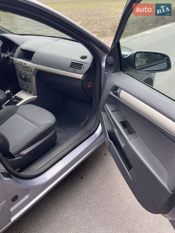 Універсал Opel Astra 2008 в Бородянці