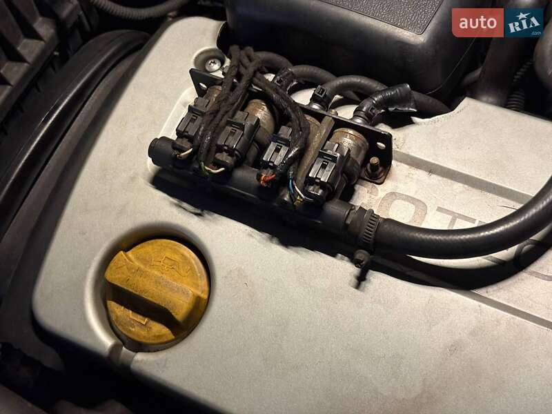 Хетчбек Opel Astra 2000 в Києві