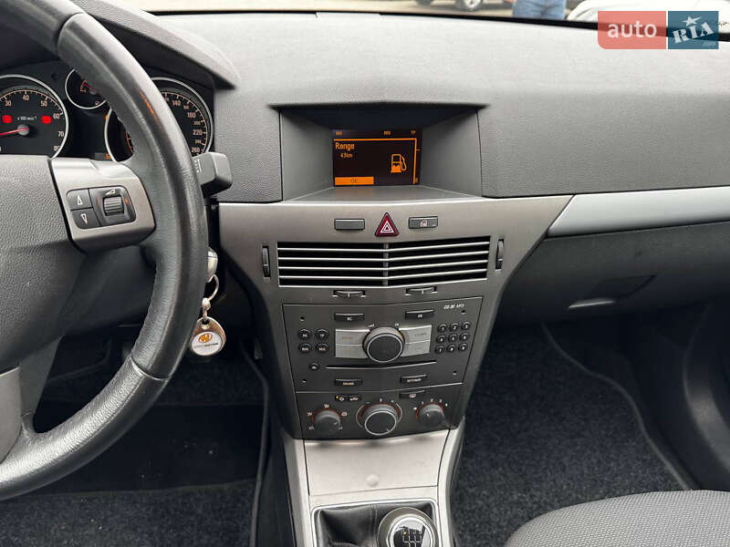 Универсал Opel Astra 2007 в Днепре