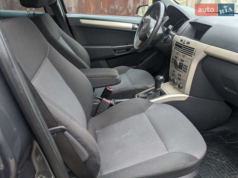 Универсал Opel Astra 2008 в Звягеле фото 37 Универсал Opel Astra 2008 в Звягеле
