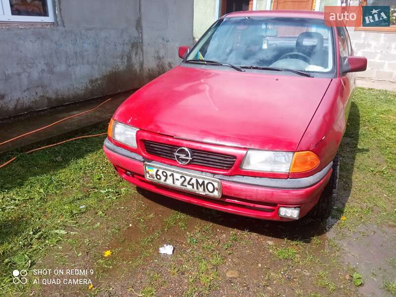 Седан Opel Astra 1993 в Заболотові