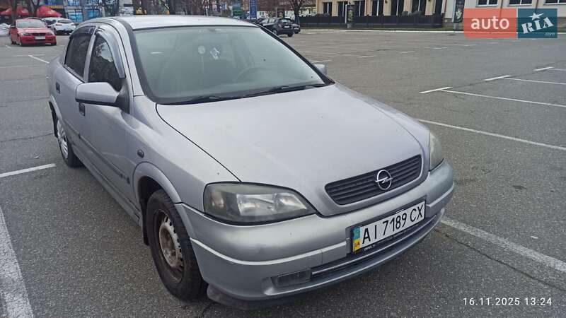Седан Opel Astra 2000 в Броварах