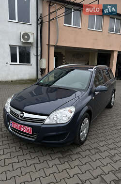Универсал Opel Astra 2008 в Луцке