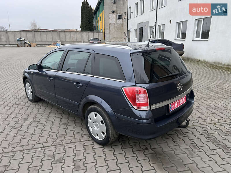 Універсал Opel Astra 2008 в Луцьку