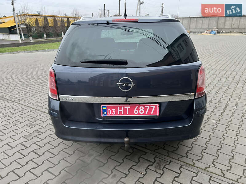 Універсал Opel Astra 2008 в Луцьку