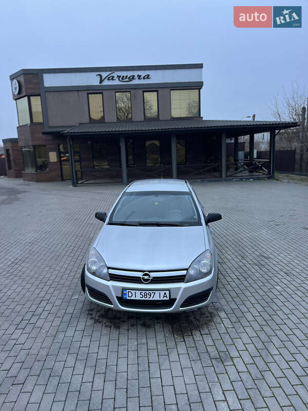 Хэтчбек Opel Astra 2006 в Ровно