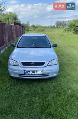 Седан Opel Astra 2005 в Шепетівці