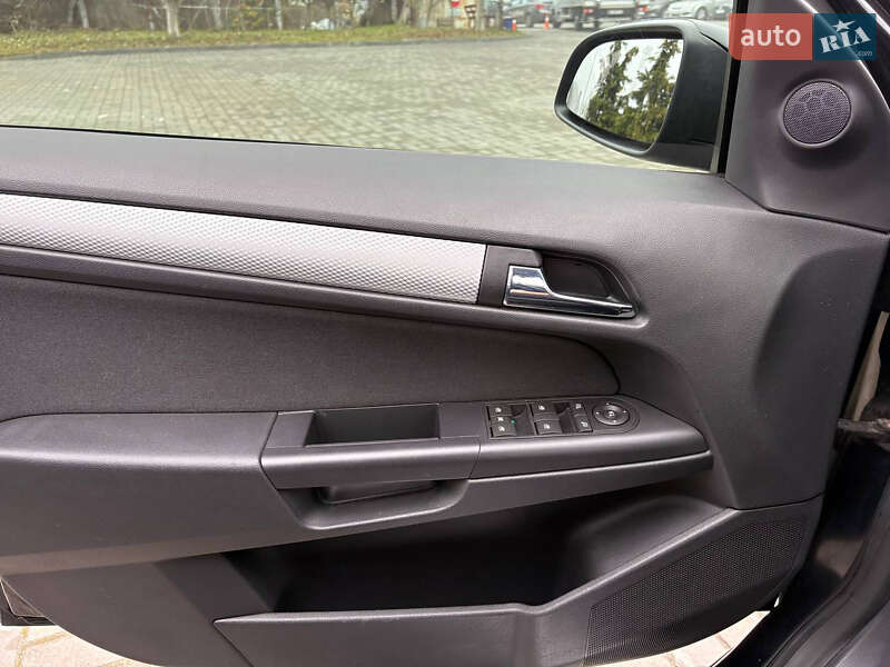 Хэтчбек Opel Astra 2009 в Львове фото 17 Хэтчбек Opel Astra 2009 в Львове