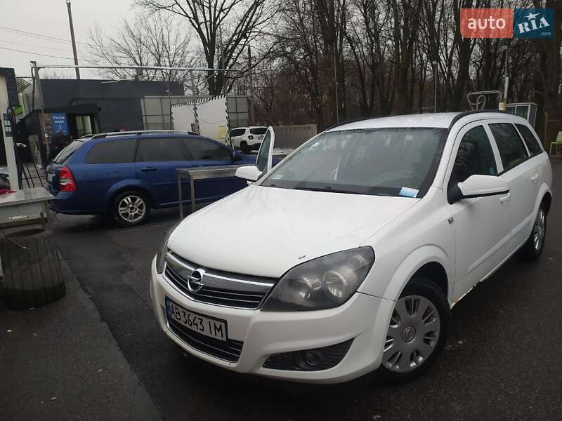 Универсал Opel Astra 2009 в Виннице