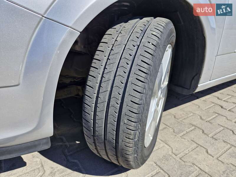 Универсал Opel Astra 2006 в Сумах