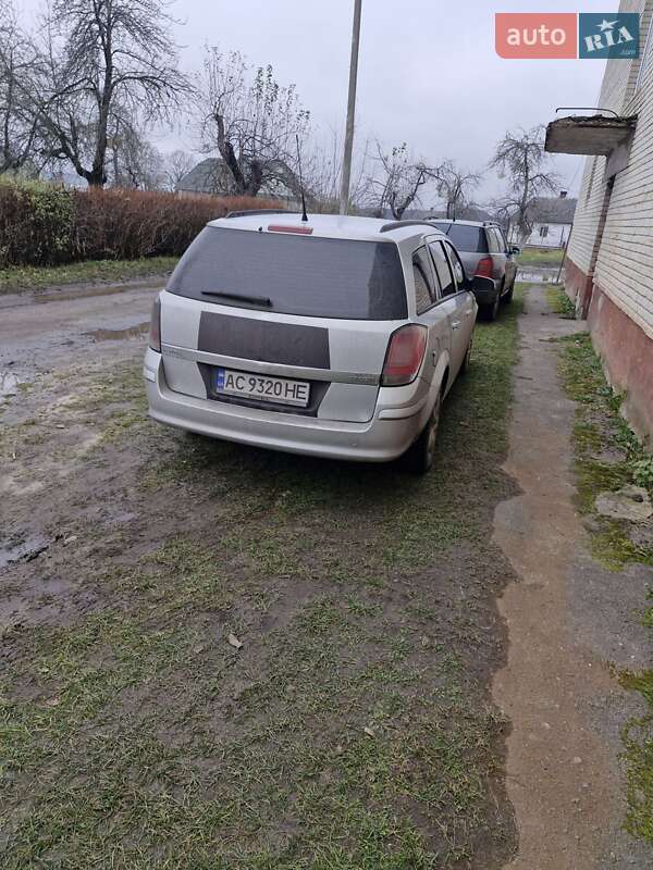 Универсал Opel Astra 2004 в Маневичах