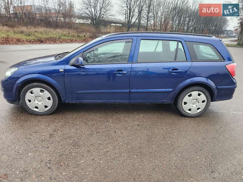 Универсал Opel Astra 2006 в Полтаве
