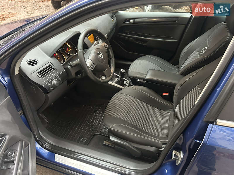 Універсал Opel Astra 2005 в Києві