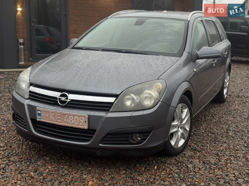 Універсал Opel Astra 2006 в Лубнах