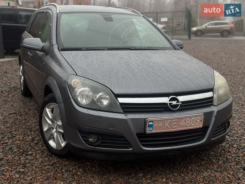 Універсал Opel Astra 2006 в Лубнах