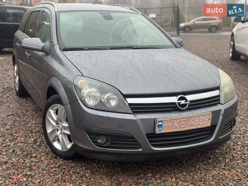 Універсал Opel Astra 2006 в Лубнах