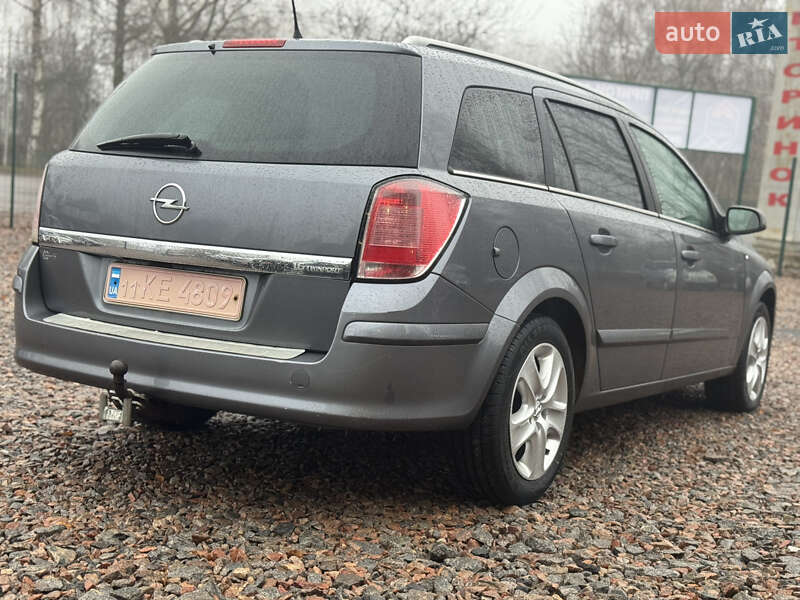 Універсал Opel Astra 2006 в Лубнах