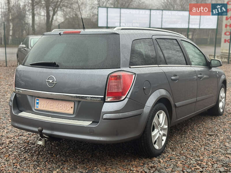 Універсал Opel Astra 2006 в Лубнах