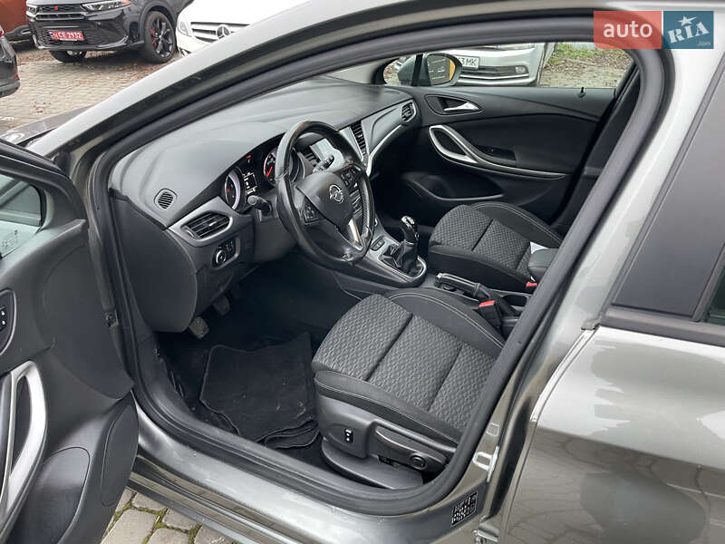 Універсал Opel Astra 2017 в Львові
