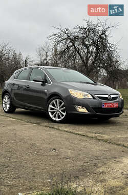 Хетчбек Opel Astra 2010 в Зміїві