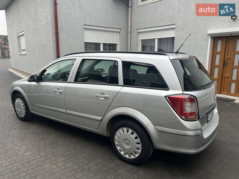 Універсал Opel Astra 2007 в Івано-Франківську