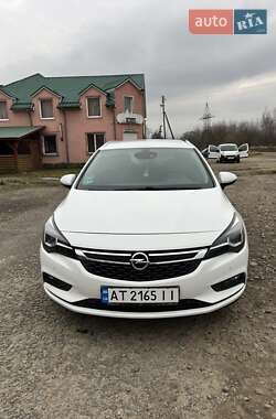 Універсал Opel Astra 2016 в Рожнятові