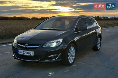 Универсал Opel Astra 2013 в Житомире