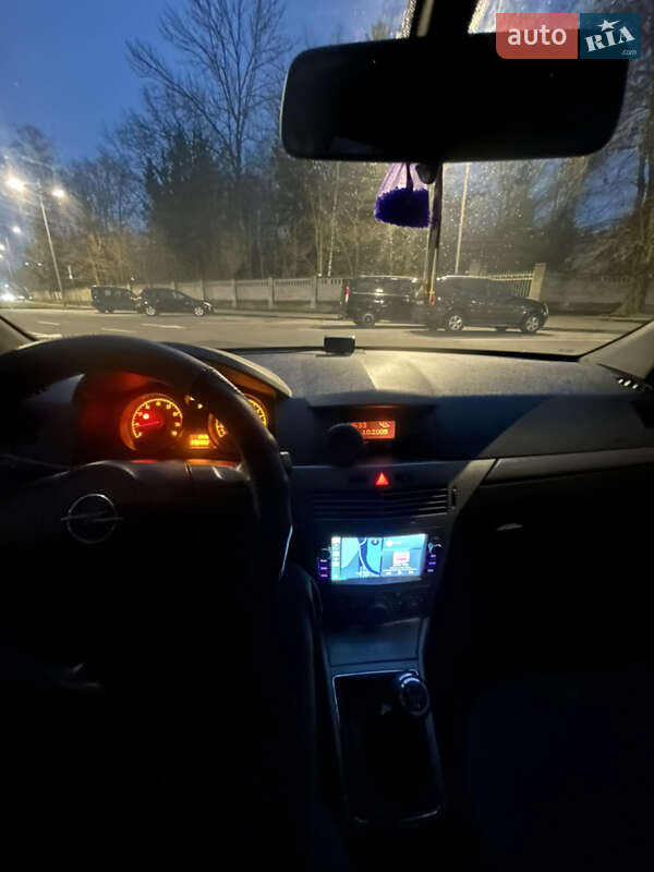 Хэтчбек Opel Astra 2005 в Виннице