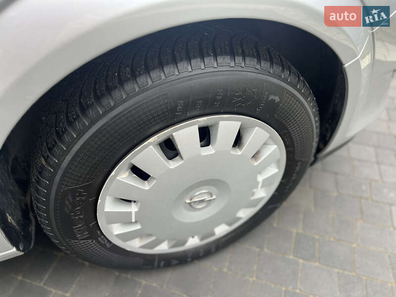 Універсал Opel Astra 2007 в Івано-Франківську