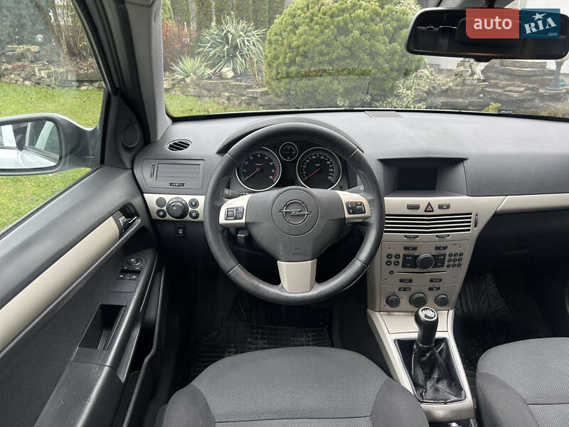 Універсал Opel Astra 2007 в Івано-Франківську