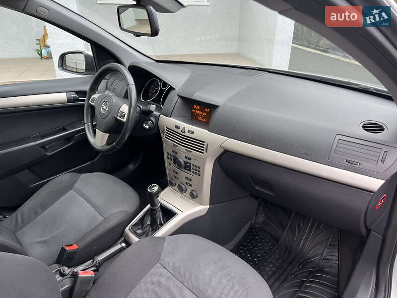 Універсал Opel Astra 2007 в Івано-Франківську