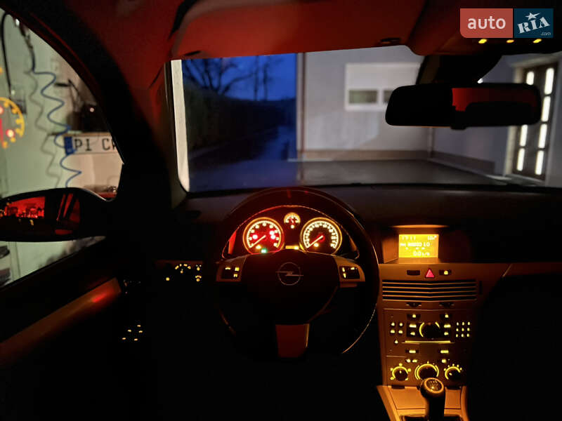 Універсал Opel Astra 2007 в Івано-Франківську