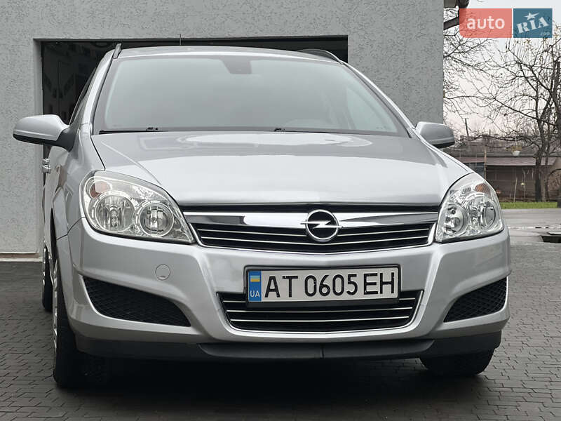 Універсал Opel Astra 2007 в Івано-Франківську