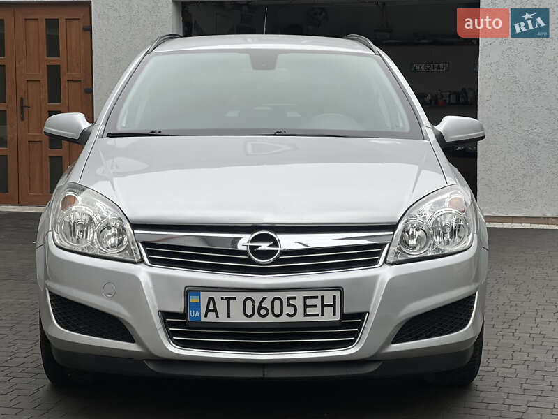 Універсал Opel Astra 2007 в Івано-Франківську