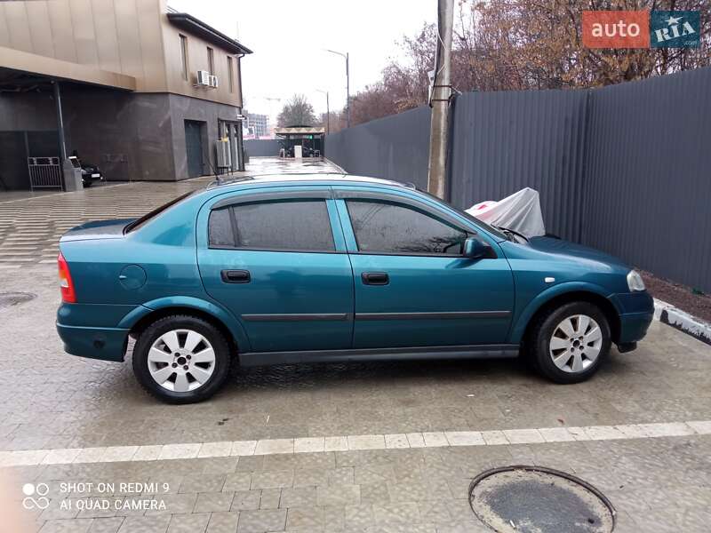 Седан Opel Astra 2001 в Києві