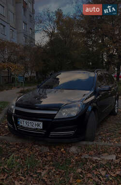 Универсал Opel Astra 2006 в Ивано-Франковске