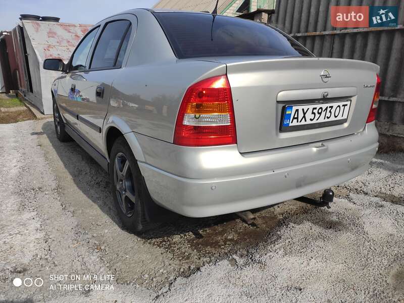 Седан Opel Astra 2006 в Харкові