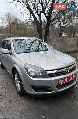 Универсал Opel Astra 2006 в Черновцах