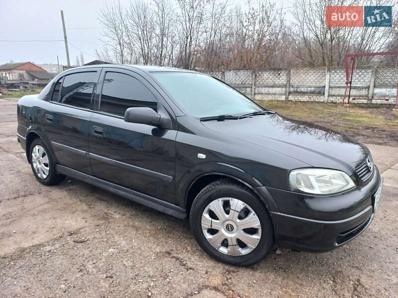 Седан Opel Astra 2008 в Шостке