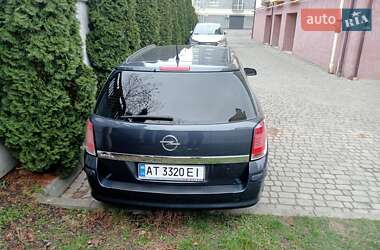 Універсал Opel Astra 2006 в Івано-Франківську